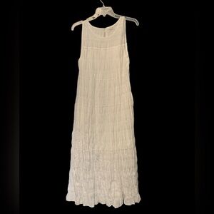Like New Max Studio White Sleeveless Maxi Dress